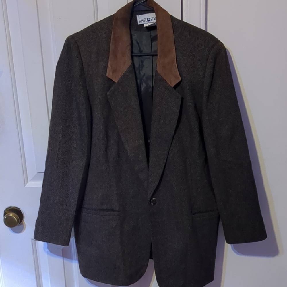 White Stag Women's Dark Gray Blazer with Brown Collar
